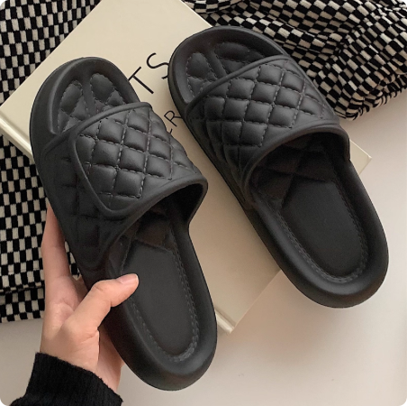 女生时尚室内用防滑踩屎感EVA居家鞋夏季新款情侣款菱格凉拖鞋